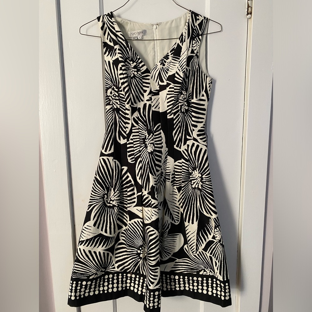 Kay Unger semi formal gown black and cream floral print
